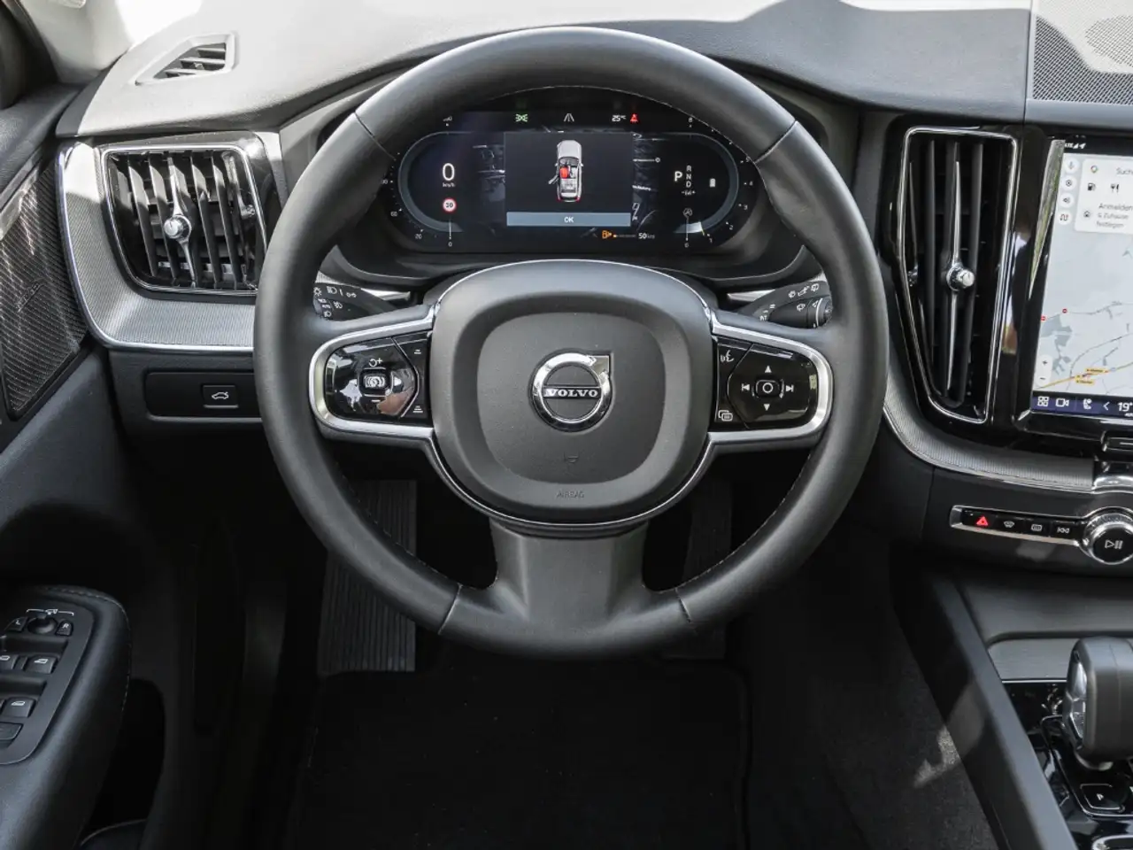 Volvo XC60 Plus Dark 2WD Digitales Cockpit Memory Sitze Sound — Vehicle gallery 10