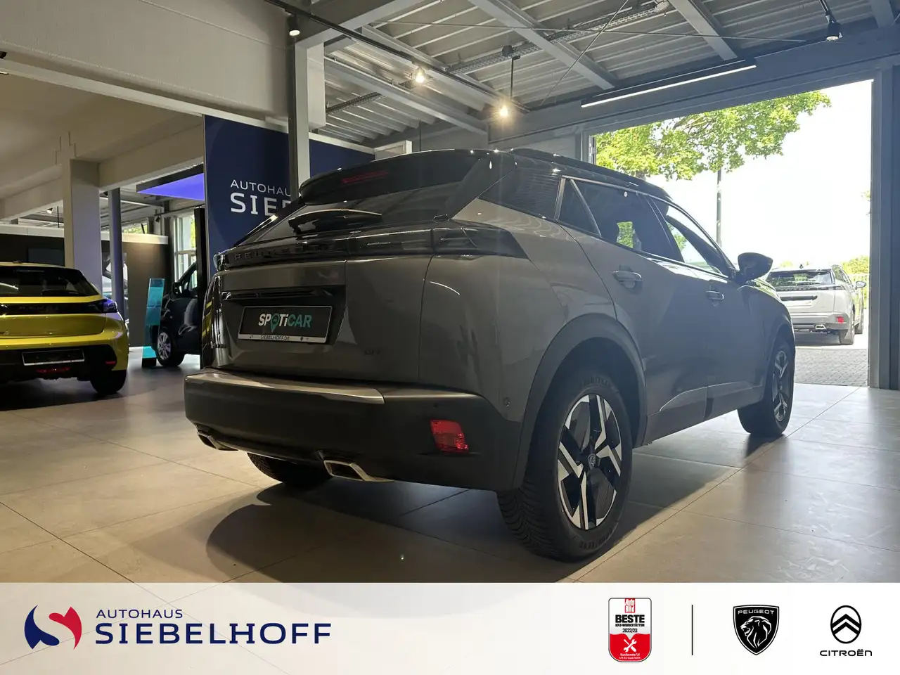Peugeot 2008 GT PureTech 130 EAT8 Benzin — Galería del vehículo 5