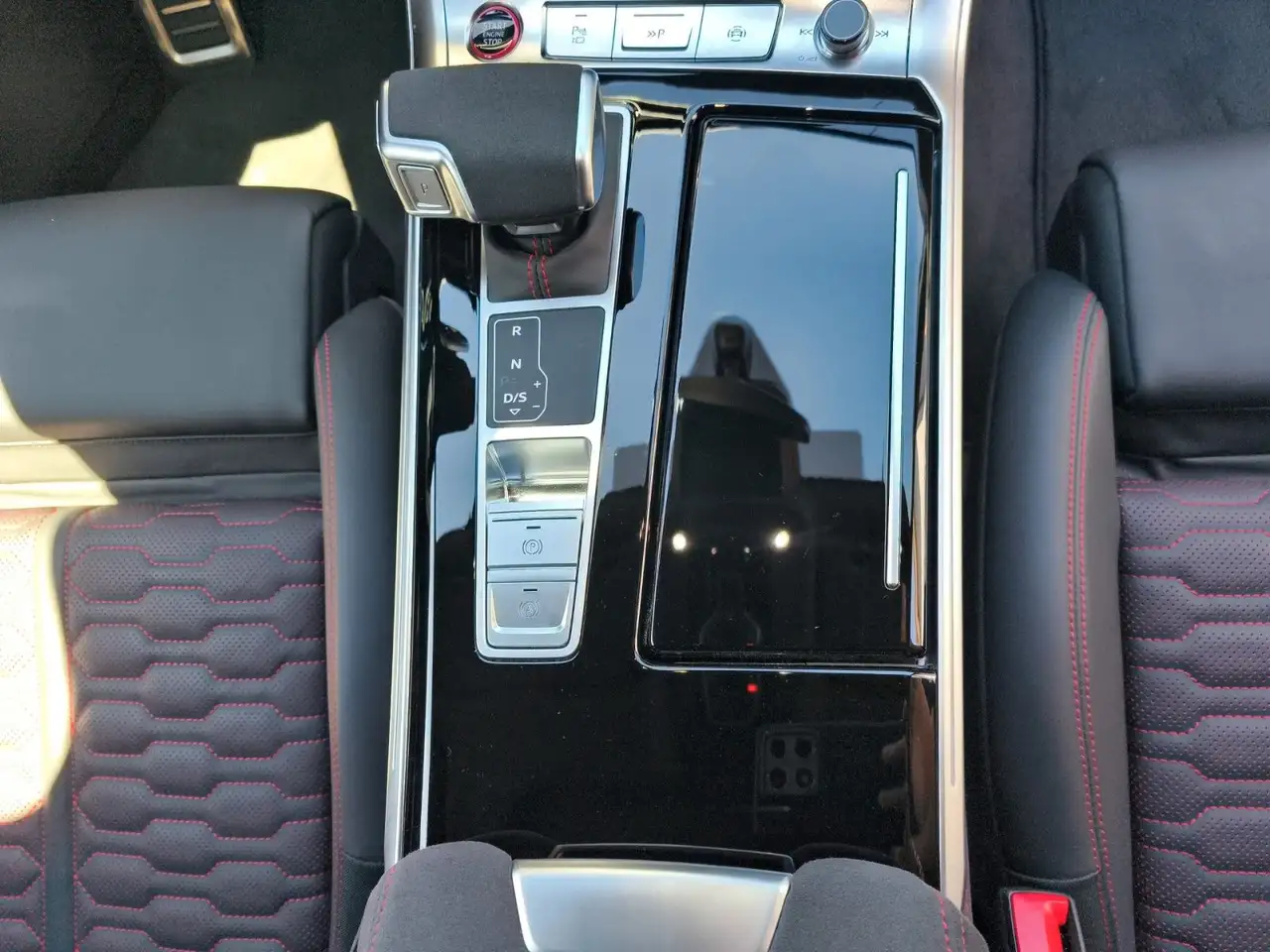 Audi RS6 RS 6 Avant 4.0 TFSI perform Keramik 305KMH — Vehicle gallery 25