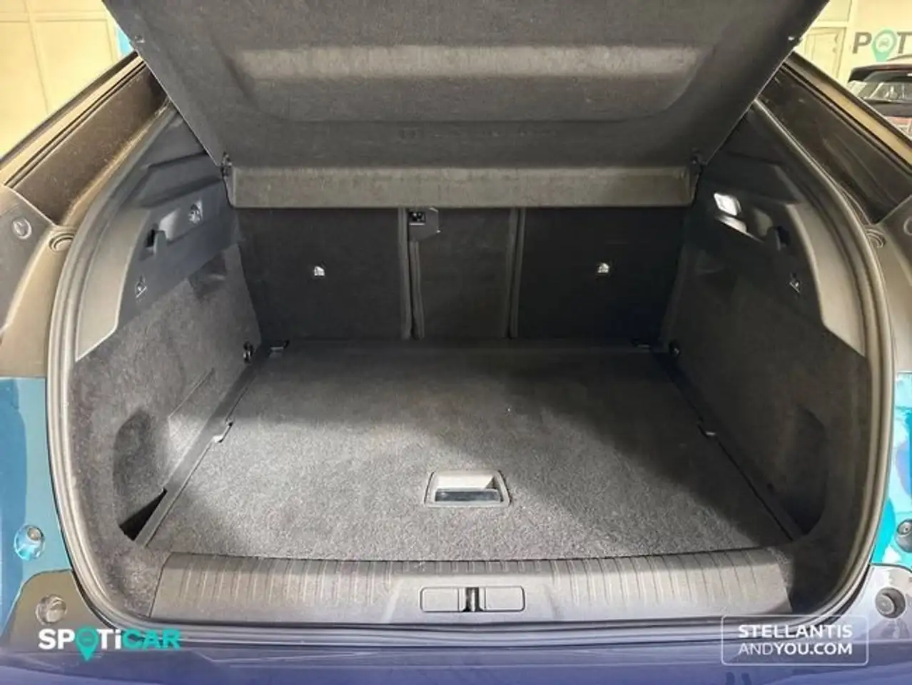 Peugeot 3008 Eléctrico 157kW GT — معرض صور السيارة 6
