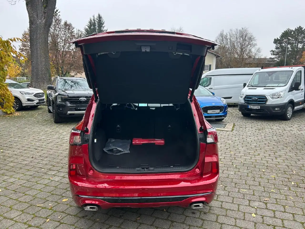 Ford Kuga Plug-In Hybrid ST-Line X — Galerie du véhicule 7
