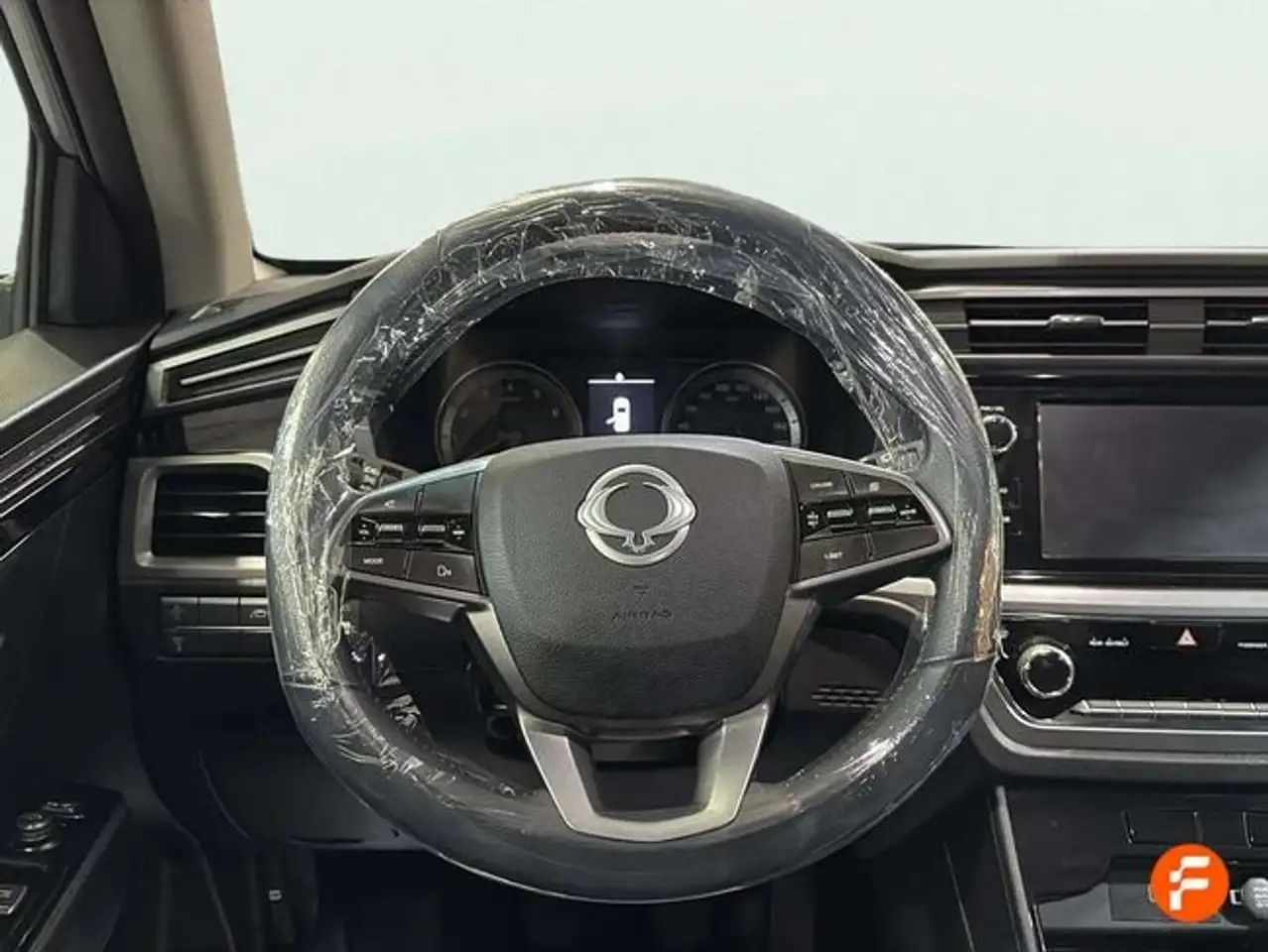 SsangYong Korando G15T Limited 4x2 L.P. — Vehicle gallery 12