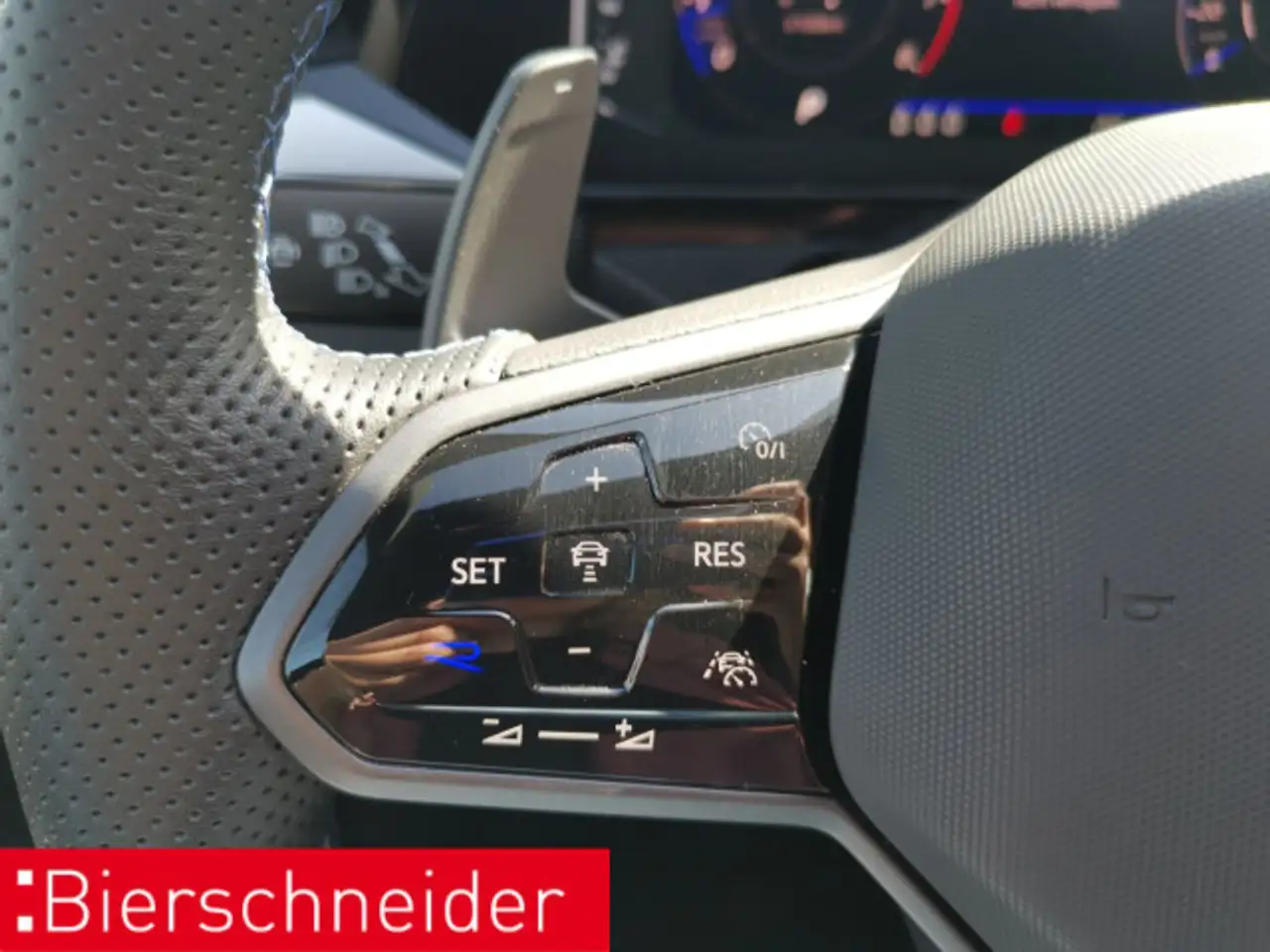 Volkswagen Arteon SB 2.0 TSI DSG 4Mo R AHK PANO LEDER 20 — معرض صور السيارة 18
