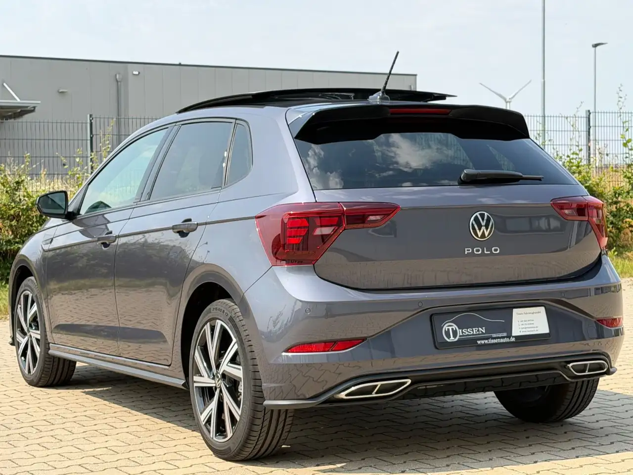 Volkswagen Polo DSG R-Line Pano Navi SHZ IQ Drive ACC — Vehicle gallery 7
