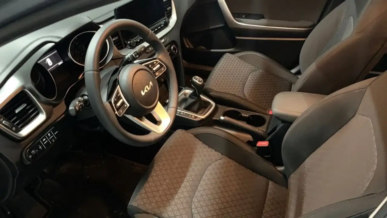 Kia Ceed / cee'd 1.0 T-GDI Concept 100 — معرض صور السيارة 11