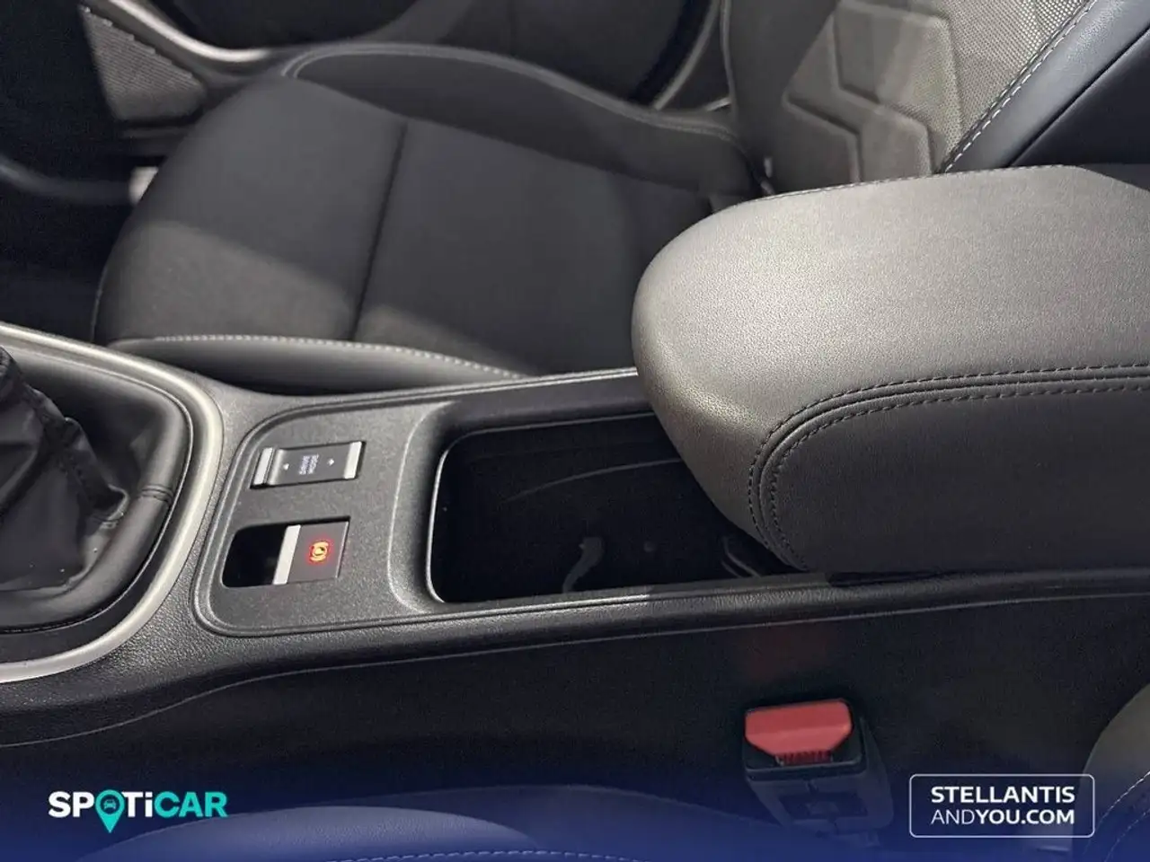 Jeep Avenger 1.2 Altitude 74KW — Galería del vehículo 24