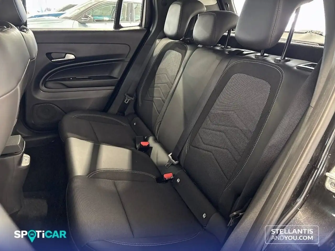 Jeep Avenger 1.2 Altitude 74KW — Galería del vehículo 10