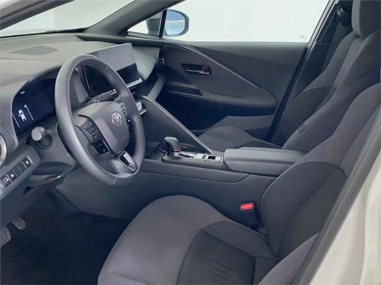 Toyota C-HR 140H Advance — Galerie du véhicule 12