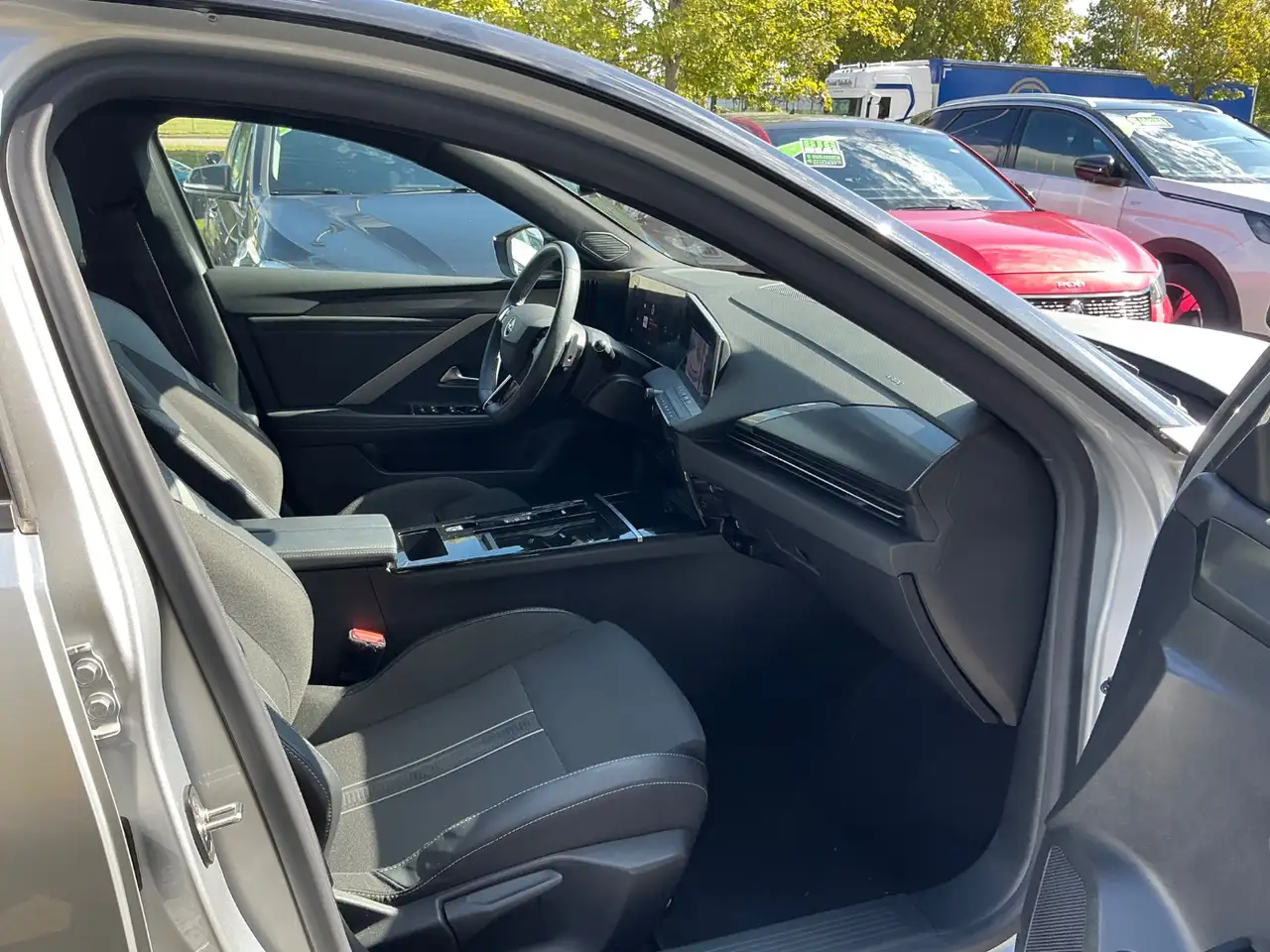 Opel Astra L 1.2 Turbo GS Line LED+SHZ+2xKlima+360+LM — معرض صور السيارة 12