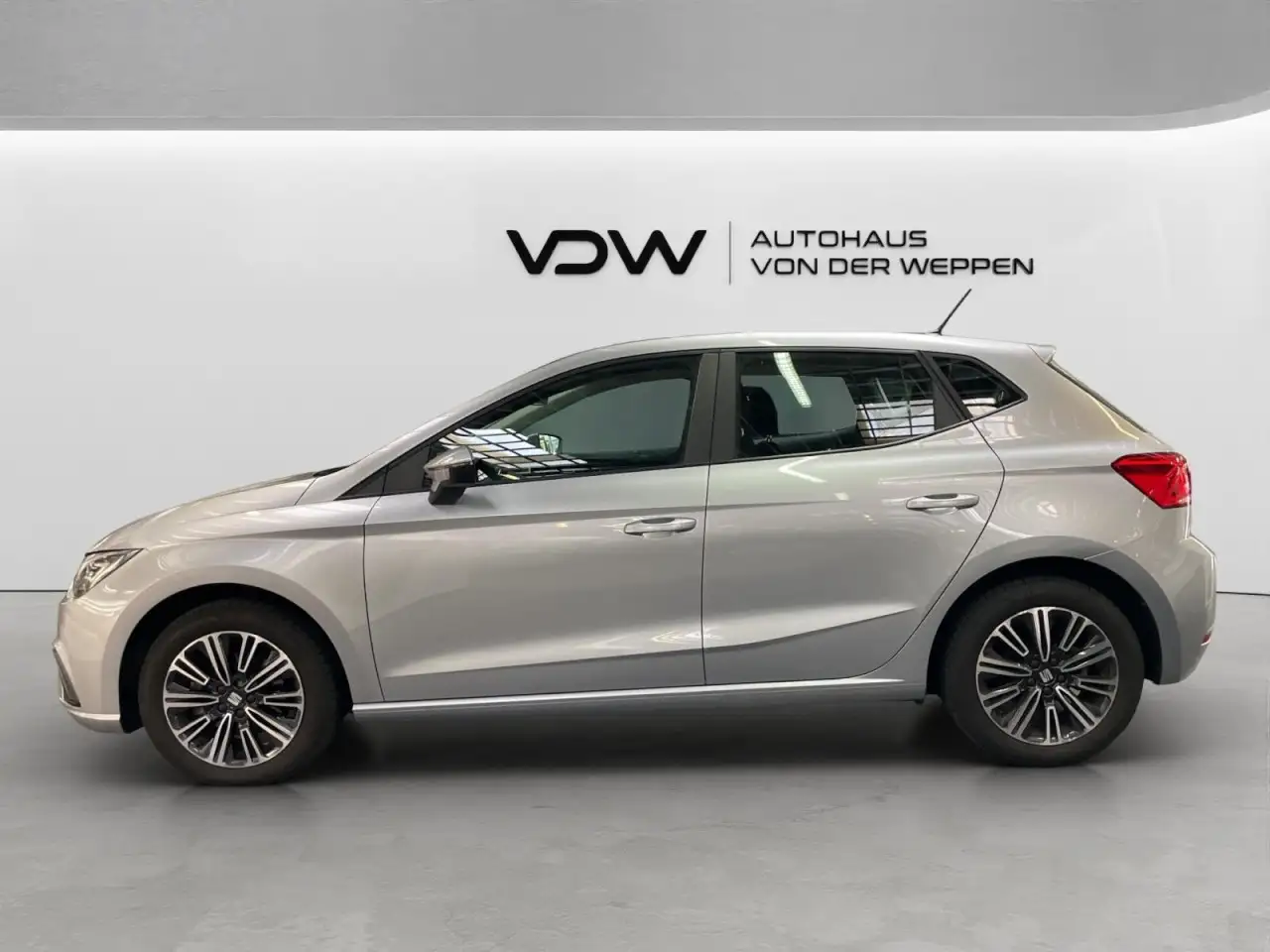 SEAT Ibiza Style Ed.1.0 TSI Aut. Navi, Klima, PDC hi. Klima — Galería del vehículo 5