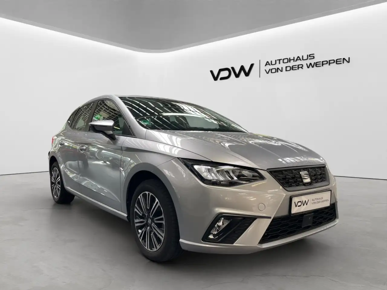 SEAT Ibiza Style Ed.1.0 TSI Aut. Navi, Klima, PDC hi. Klima — Galería del vehículo 12