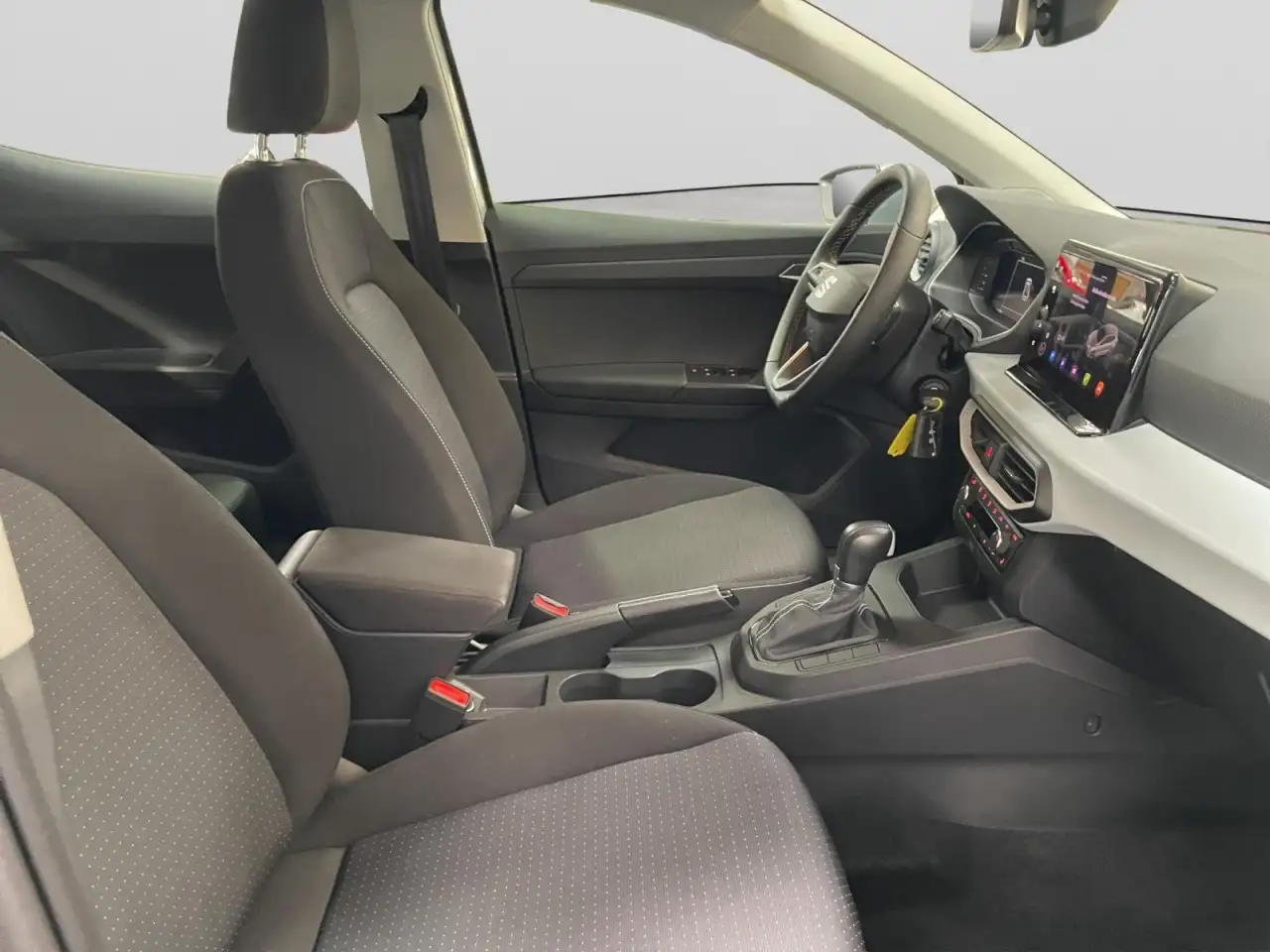SEAT Ibiza Style Ed.1.0 TSI Aut. Navi, Klima, PDC hi. Klima — Galería del vehículo 17