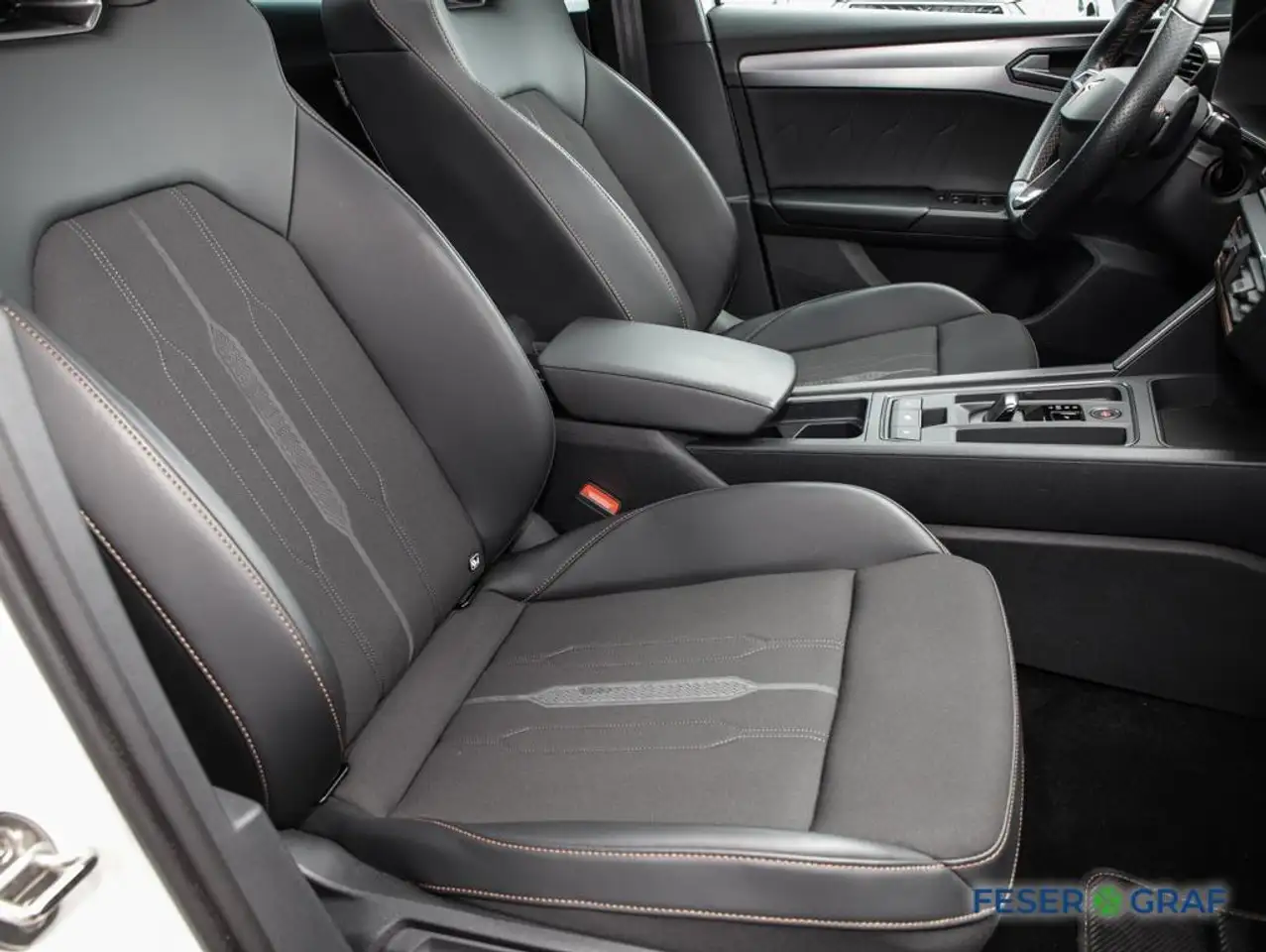 CUPRA Leon Sportstourer VZ 2.0 TSI CarPlay Pano RüKa — Galerie du véhicule 4