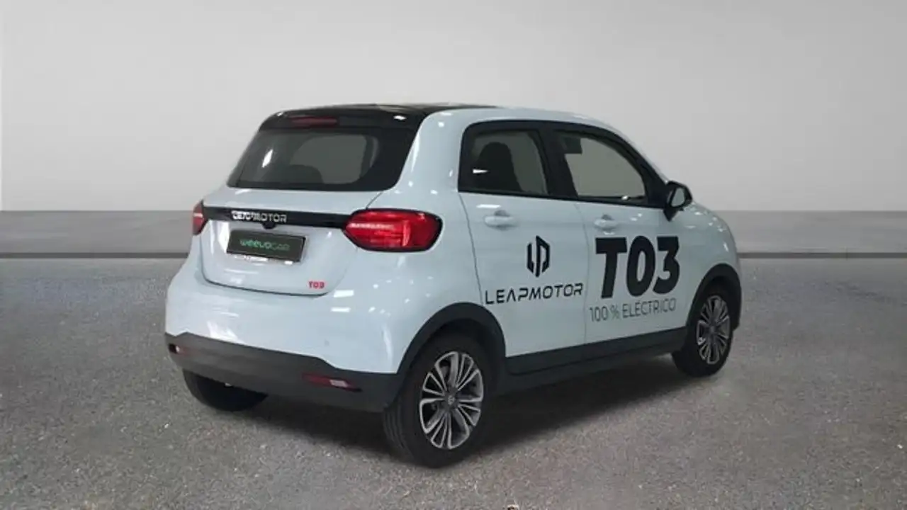 Leapmotor T03 BEV 37.3KWH DESIGN 95CV 5P — Vehicle gallery 5