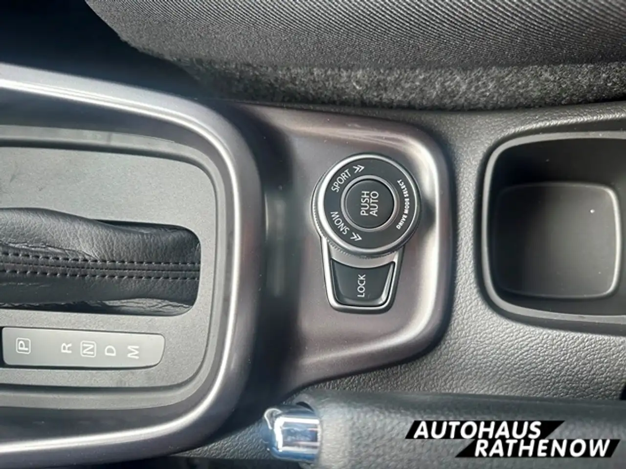 Suzuki Vitara 1.5 Hybrid Comfort Allrad — Galerie du véhicule 12