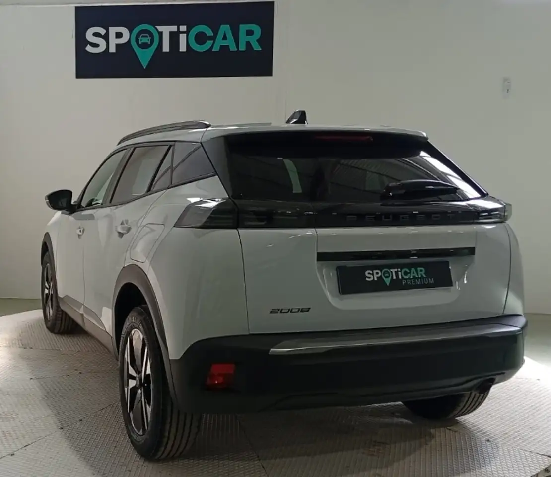 Peugeot 2008 1.2 PureTech S&S Allure 100 — Galerie du véhicule 6