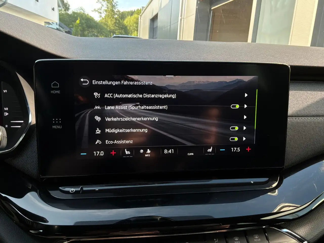 Skoda Octavia Combi 1,5 TSI DSG Sportline AHK+NAVI+ALU — Vehicle gallery 14