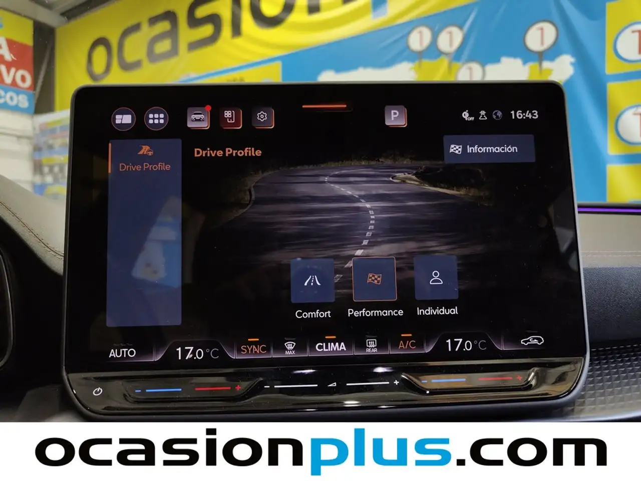 CUPRA Leon 1.5 eTSI 110 DSG — Galerie du véhicule 10