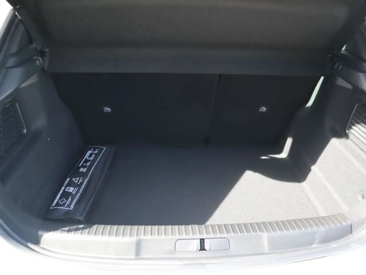 Opel Mokka Enjoy 1.2 Turbo Aut.+LED+ACC+Sitzheiz+ — Galería del vehículo 8
