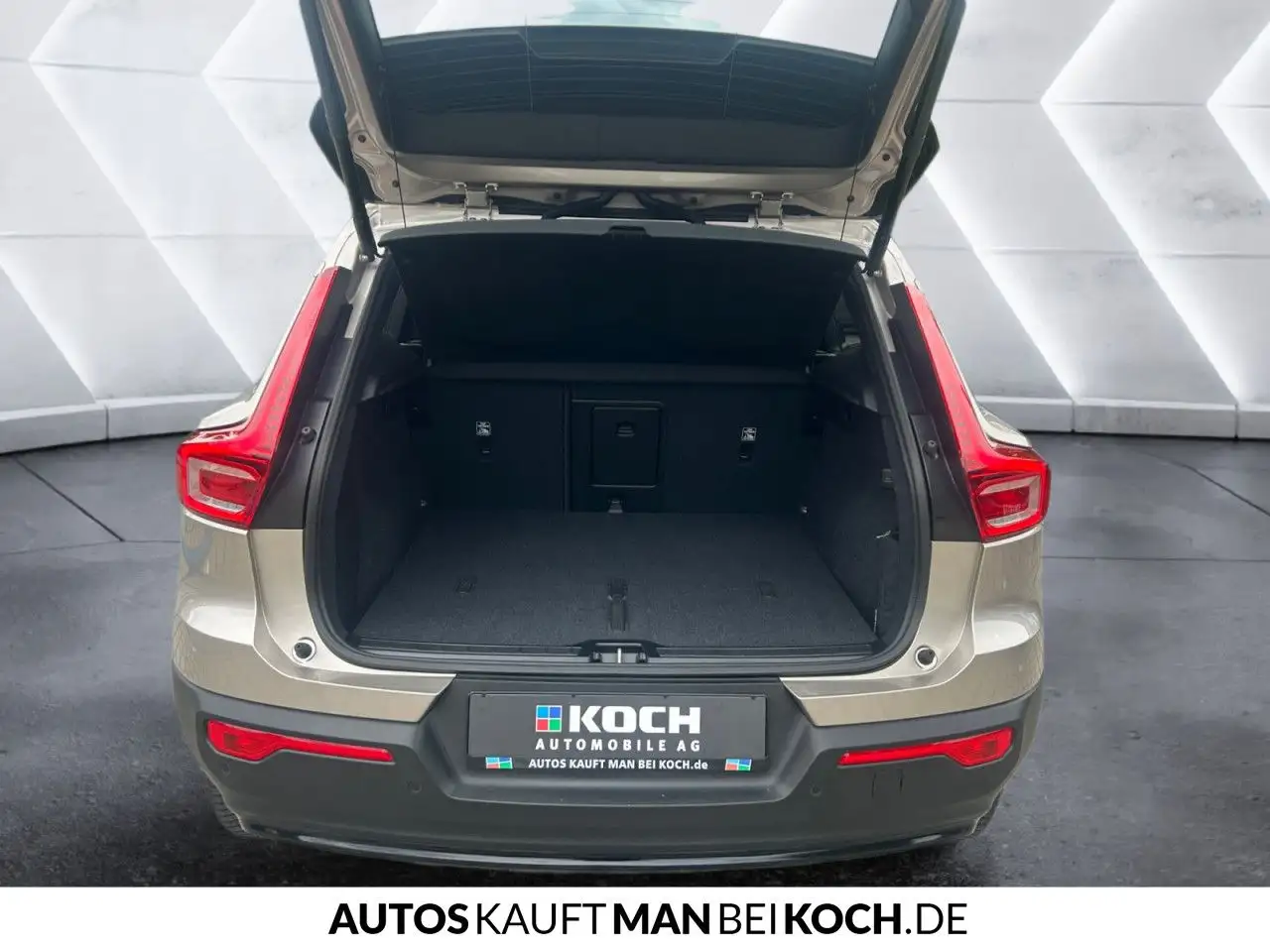 Volvo XC40 B3 B Plus Dark ACC BLIS H/K FHZ SHZ — Galería del vehículo 16
