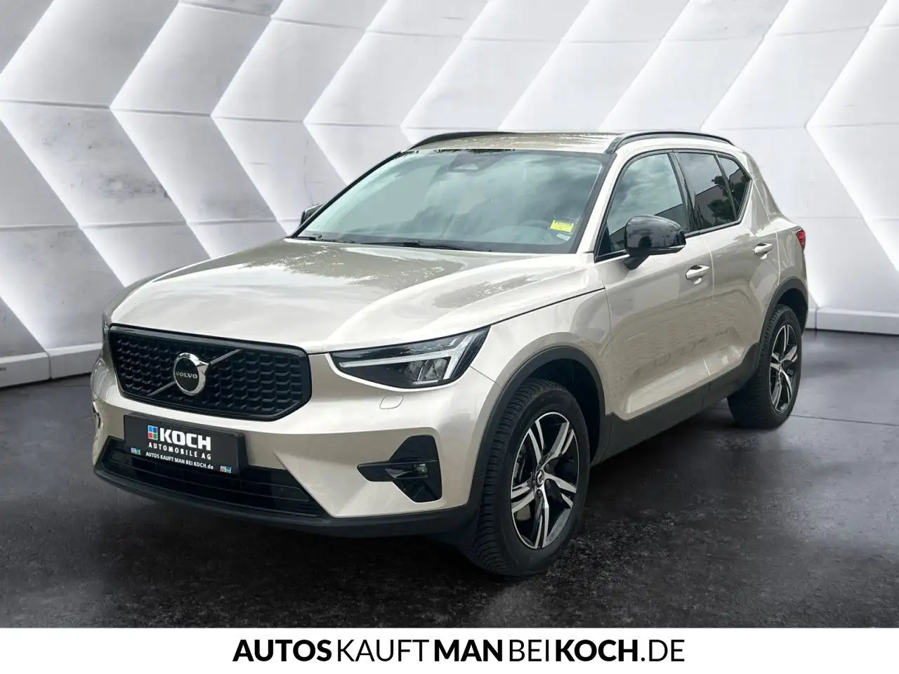 Volvo XC40 B3 B Plus Dark ACC BLIS H/K FHZ SHZ — Galería del vehículo 3