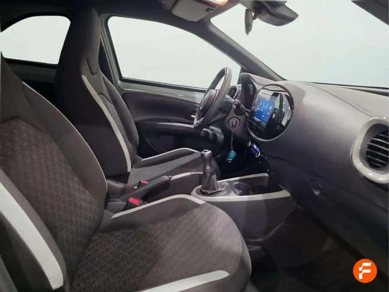 Toyota Aygo 1.0 VVT-I 72CV Play — معرض صور السيارة 20