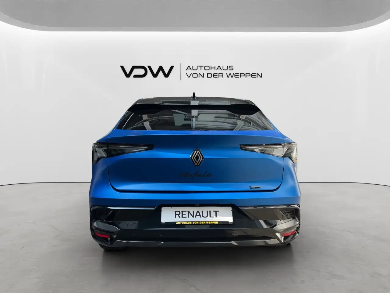 Renault Rafale 300 Plug-in Hybrid 4x4 Atelier Alpine Klima Navi — Galería del vehículo 6