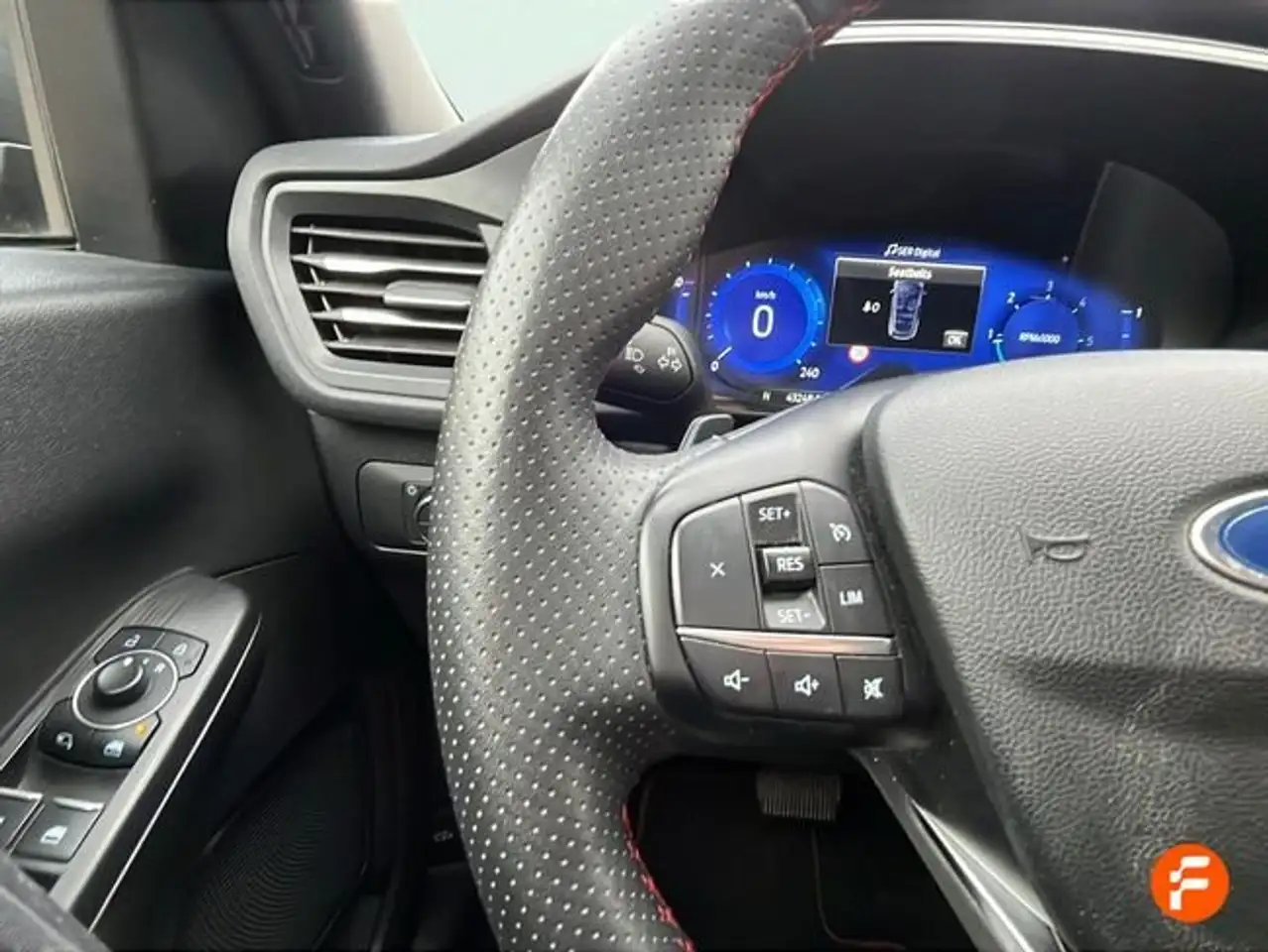 Ford Kuga 2.0 EcoBlue ST-Line FWD 120 Aut. — معرض صور السيارة 23