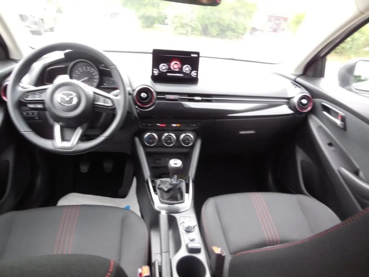 Mazda 2 1.5 e-SKYACTIV G 90PS HOMURA ...Sitz-& Lenkradheiz — معرض صور السيارة 10
