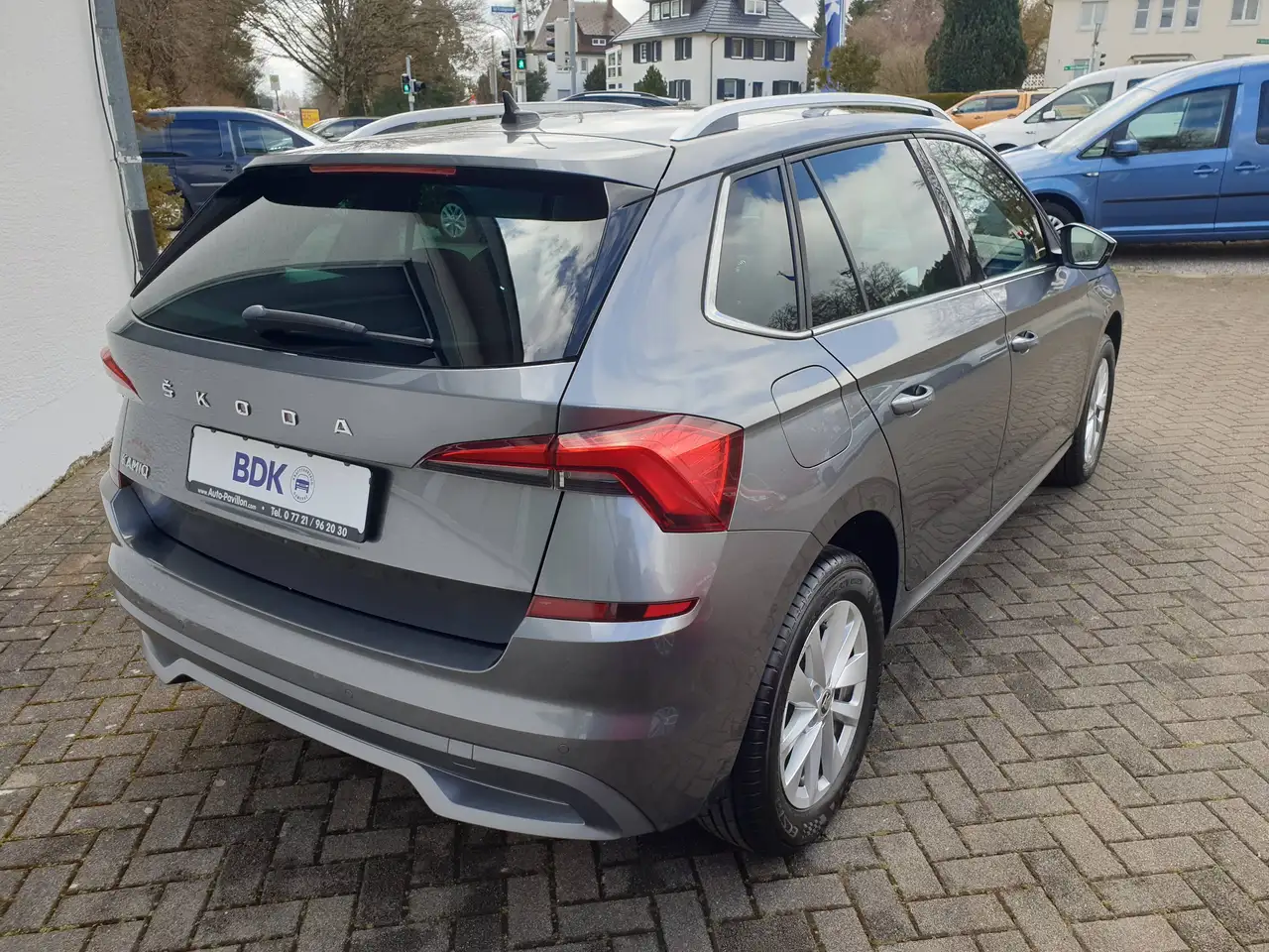 Skoda Kamiq Ambition 1.0 TSI Virtual Cockpit DAB+ Kamera SunSet — Galería del vehículo 4