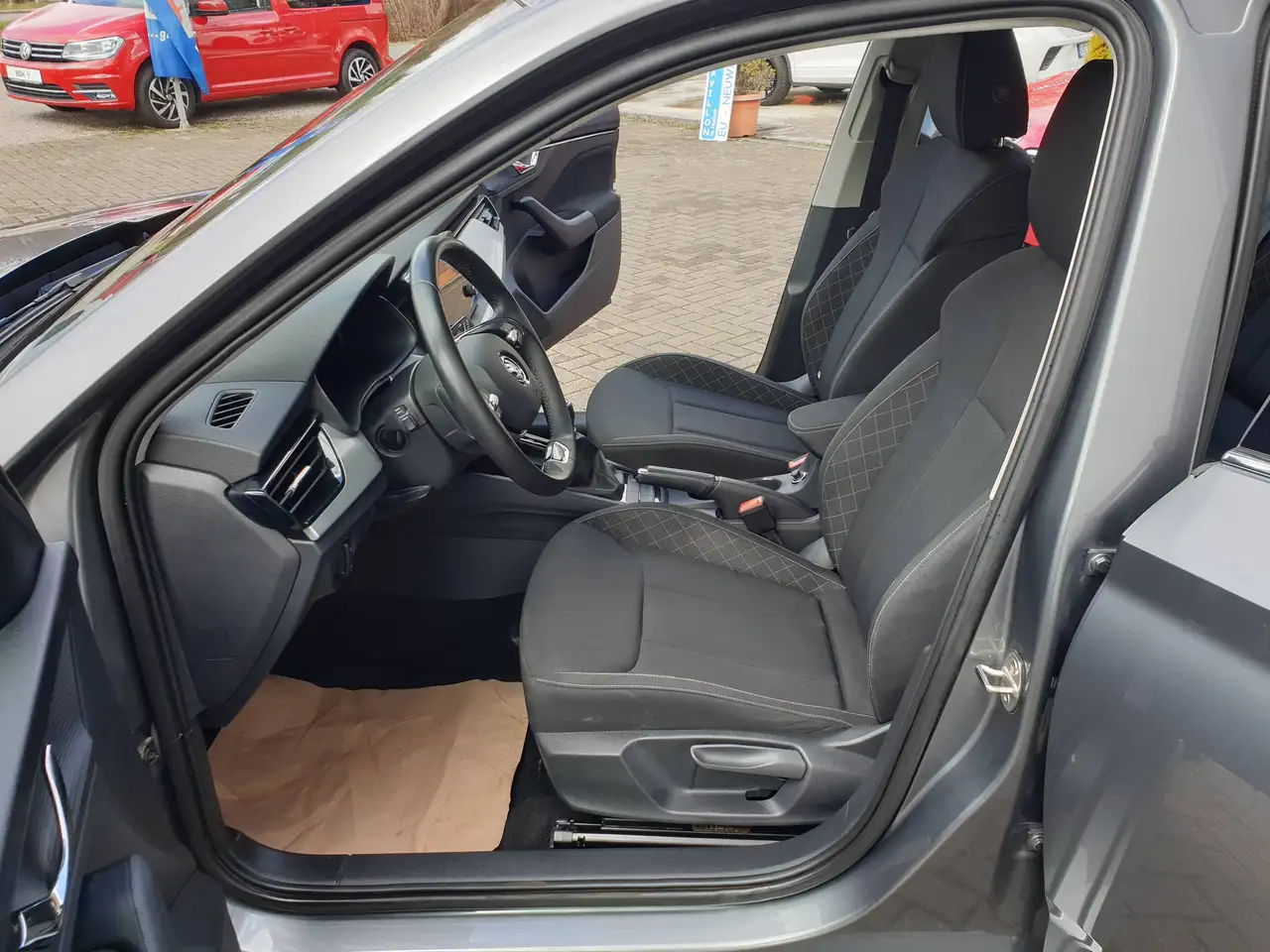 Skoda Kamiq Ambition 1.0 TSI Virtual Cockpit DAB+ Kamera SunSet — Galería del vehículo 7