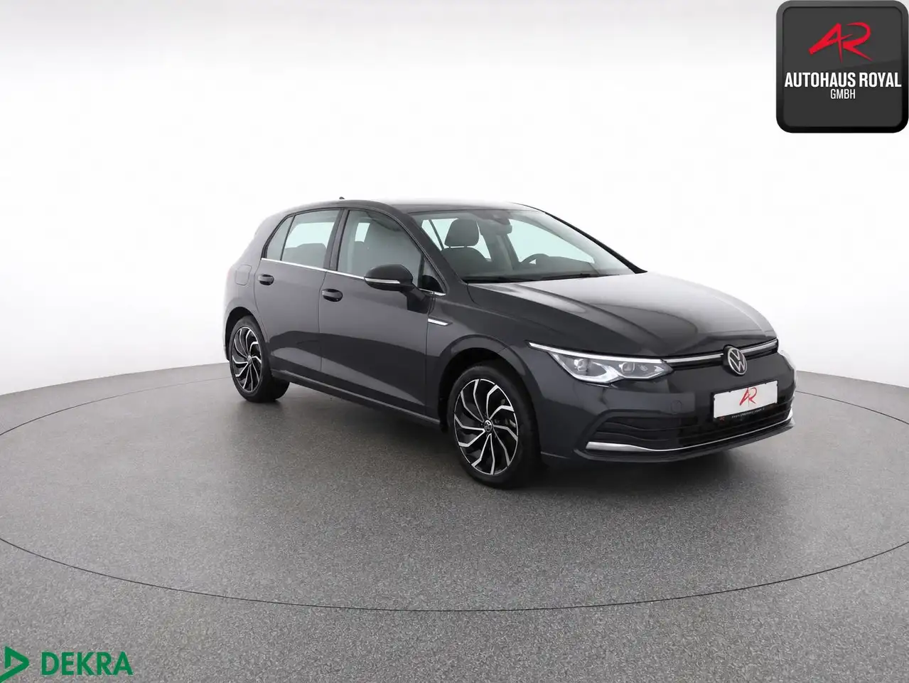 Volkswagen Golf VIII 2.0 TSI STYLE MASSAGE,MEMORY,ACC,1.HD — Galería del vehículo 7