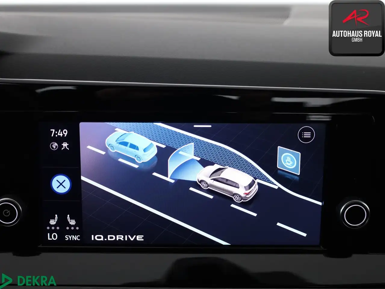 Volkswagen Golf VIII 2.0 TSI STYLE MASSAGE,MEMORY,ACC,1.HD — Galería del vehículo 18