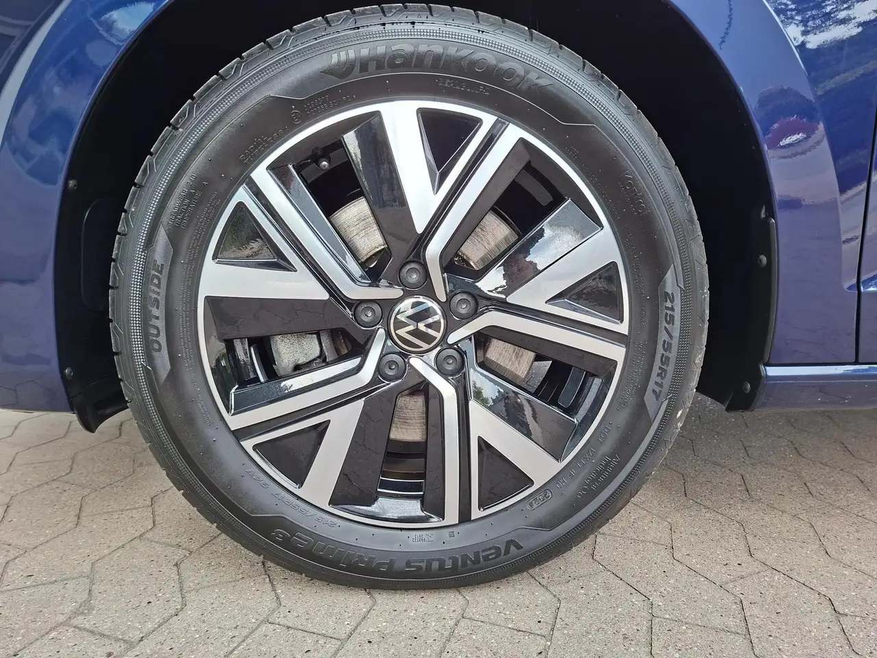 Volkswagen Touran Highline 1.5TSI AHK Panorama Nav Massage — Galería del vehículo 10