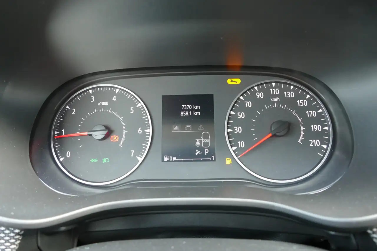 Dacia Sandero III 1.0 Stepway LED Sitzheizung Navi — معرض صور السيارة 14