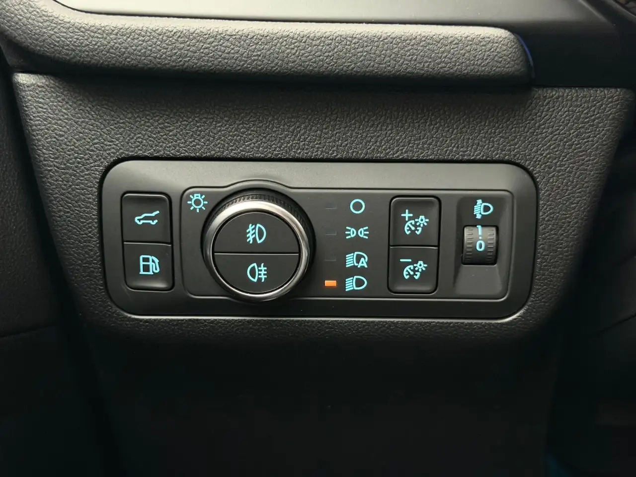 Ford Kuga Plug-in-Hybrid*ST LINE X*LED-B&O-AHK-ACC-18 — معرض صور السيارة 29