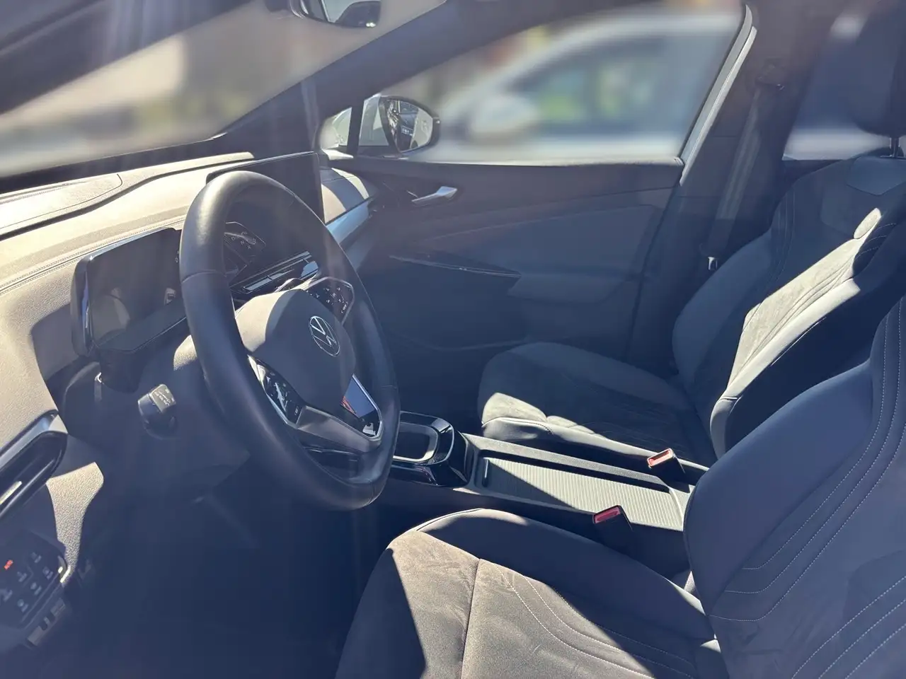 Volkswagen ID.5 Pro AHK KEYLESS LED NAVI KLIMA — Galería del vehículo 8