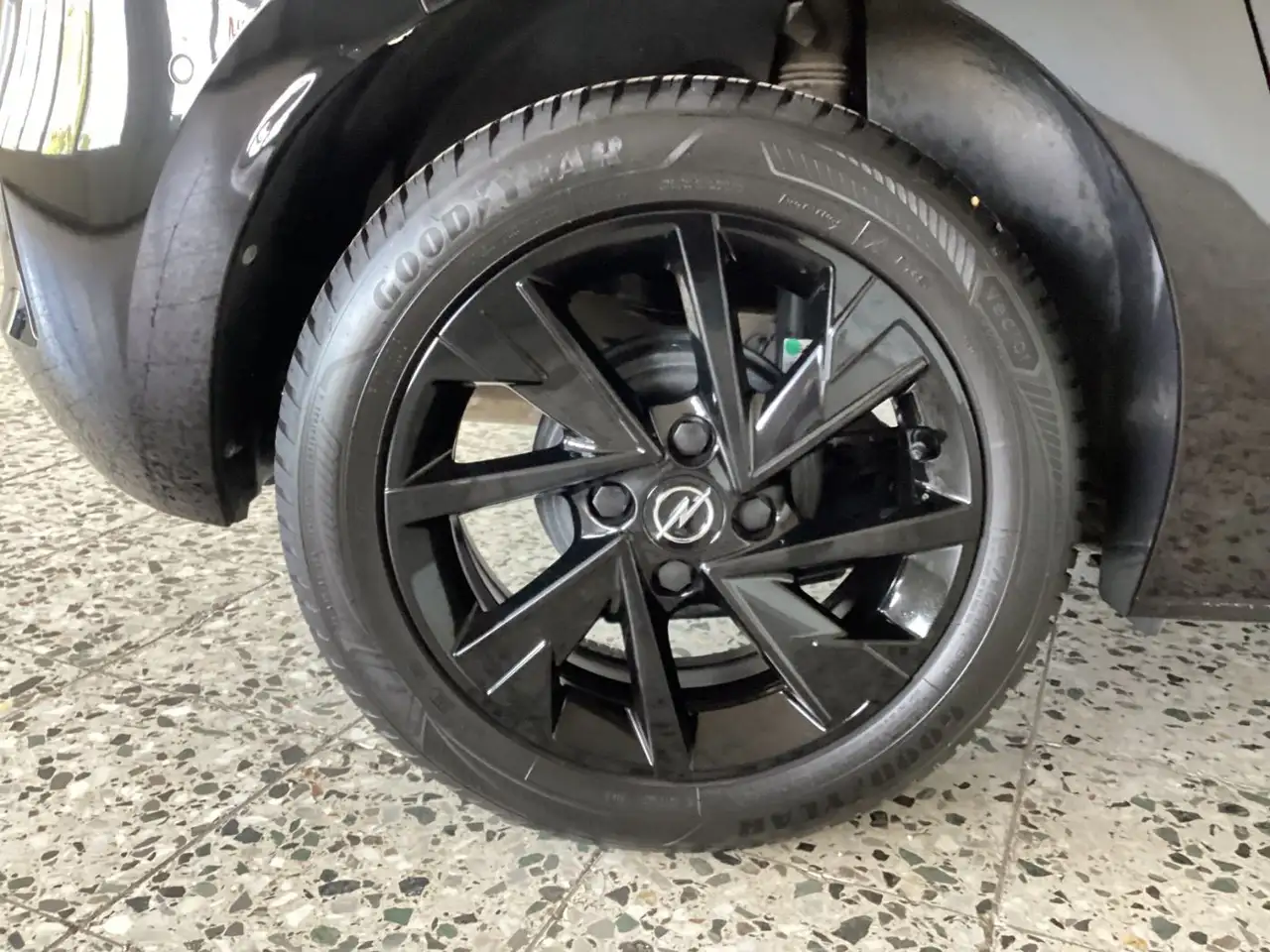 Opel Corsa F 1.2 SHZ+LM+PDC+Facelift+SpurH — معرض صور السيارة 10