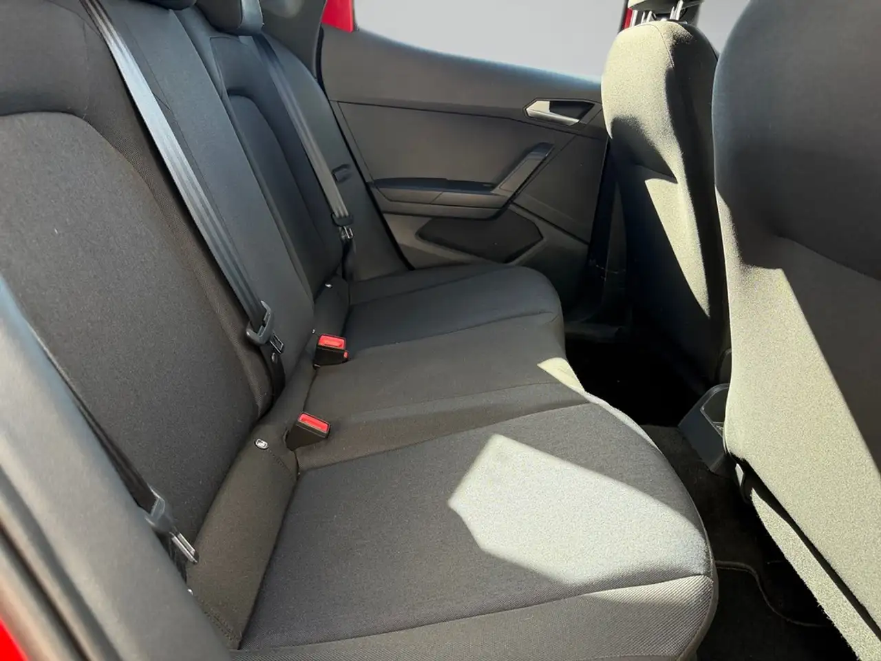 SEAT Arona 1,0 TSI FR-Line — معرض صور السيارة 11