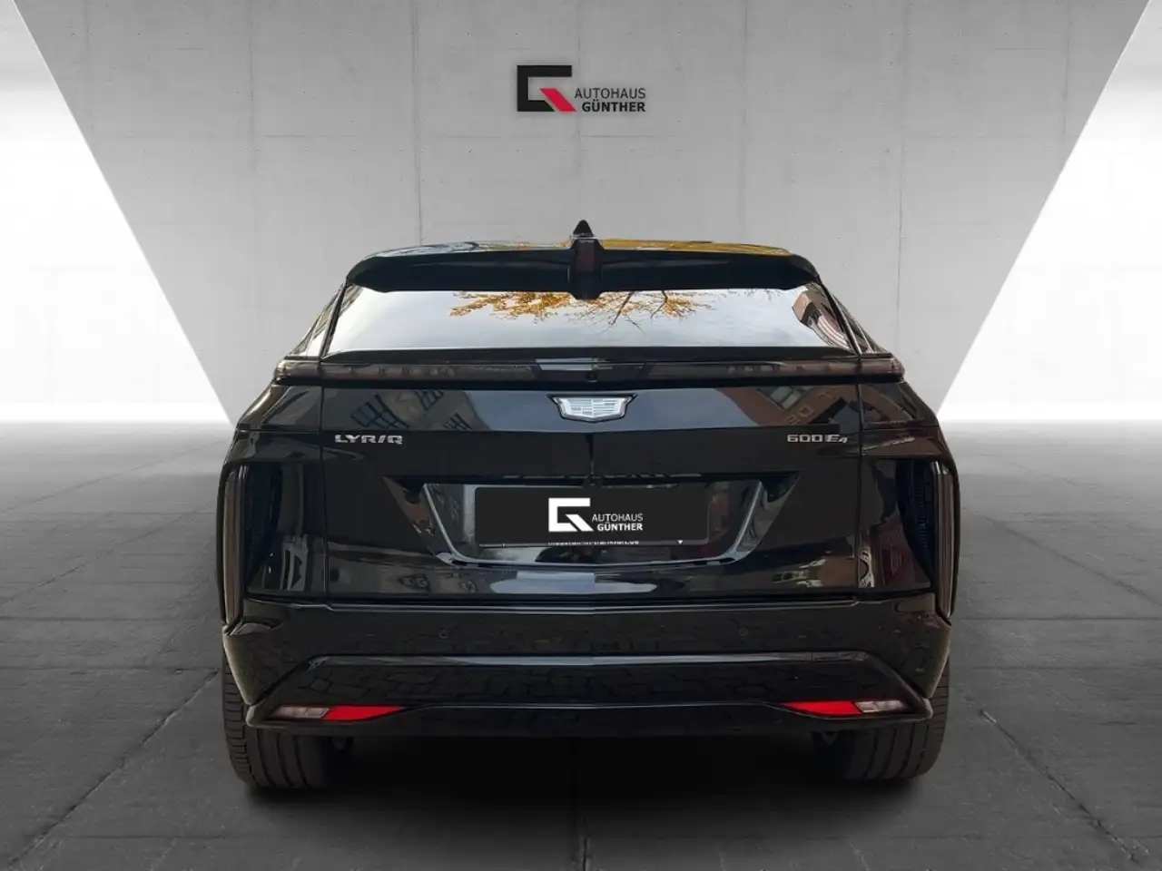 Cadillac Lyriq Sport EV Vollausstattung Panorama, AWD — Galerie du véhicule 3