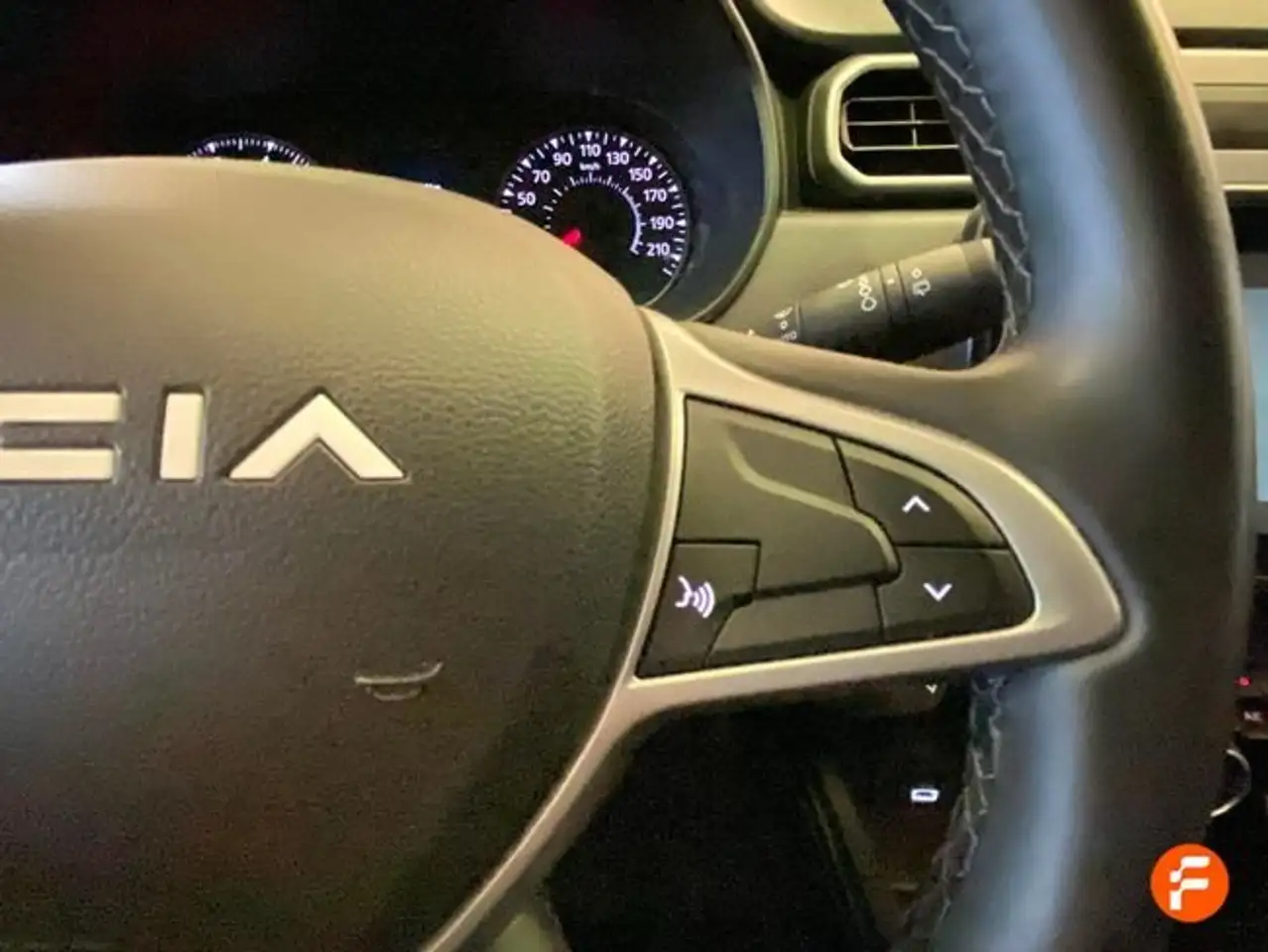 Dacia Duster 1.0 TCe ECO-G Extreme 4x2 74kW — Vehicle gallery 21