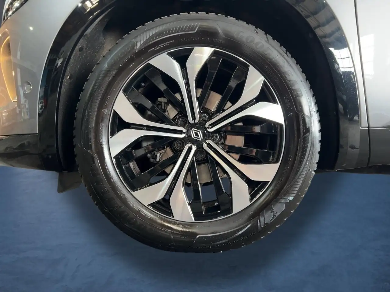 Renault Austral EVOLUTION TCe 160 AUTOMATIK SITZHEIZUNG — Vehicle gallery 22