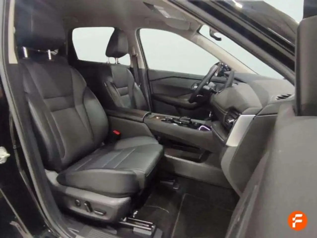 Nissan X-Trail 5pl 1.5 e-POWER 152kW 4x2 A/T N-Connecta — معرض صور السيارة 24