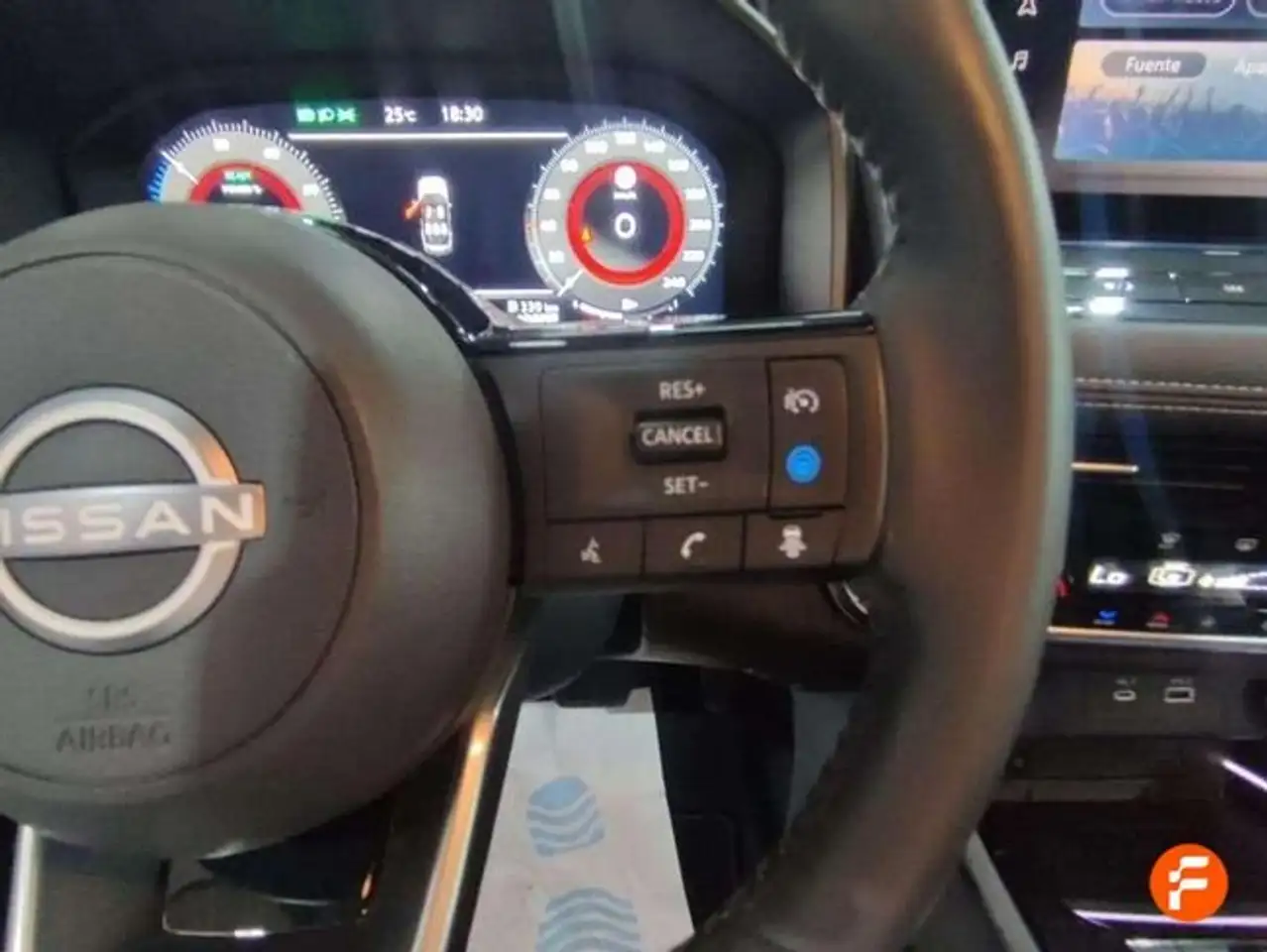 Nissan X-Trail 5pl 1.5 e-POWER 152kW 4x2 A/T N-Connecta — معرض صور السيارة 16