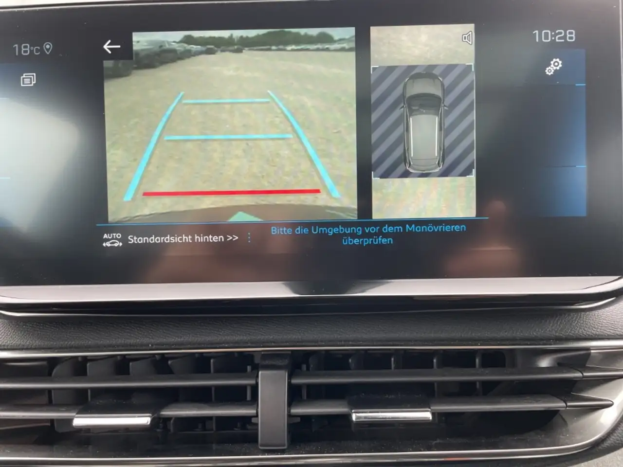 Peugeot 3008 GT PT 130 EAT8 PANO LED ACC Navi Digitales Cockpit — معرض صور السيارة 19