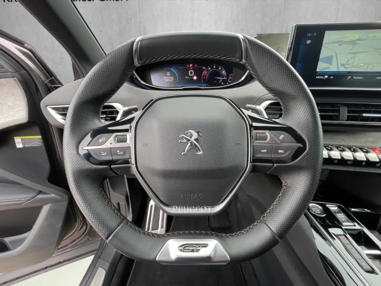 Peugeot 3008 GT PT 130 EAT8 PANO LED ACC Navi Digitales Cockpit — معرض صور السيارة 10