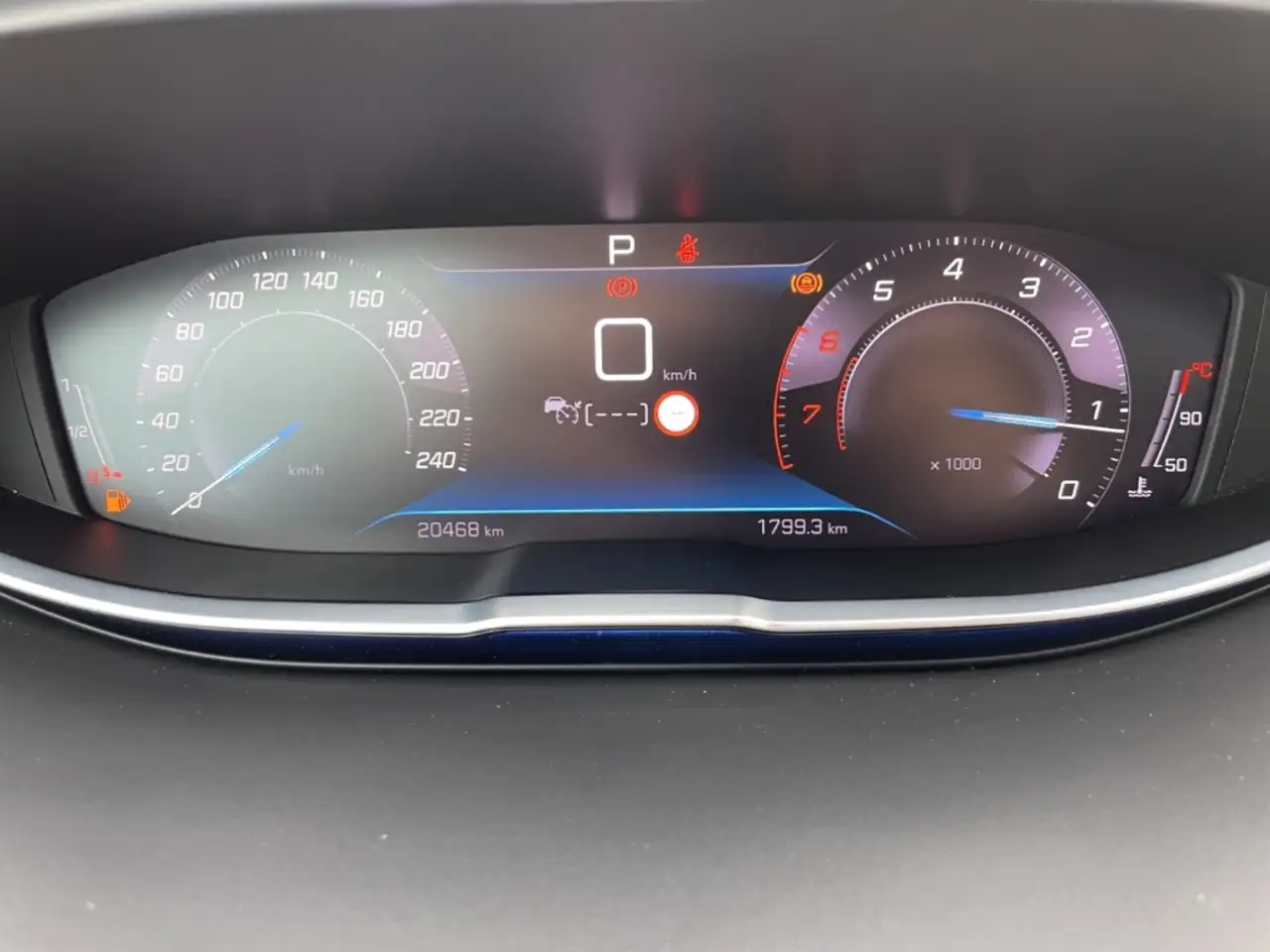 Peugeot 3008 GT PT 130 EAT8 PANO LED ACC Navi Digitales Cockpit — معرض صور السيارة 15