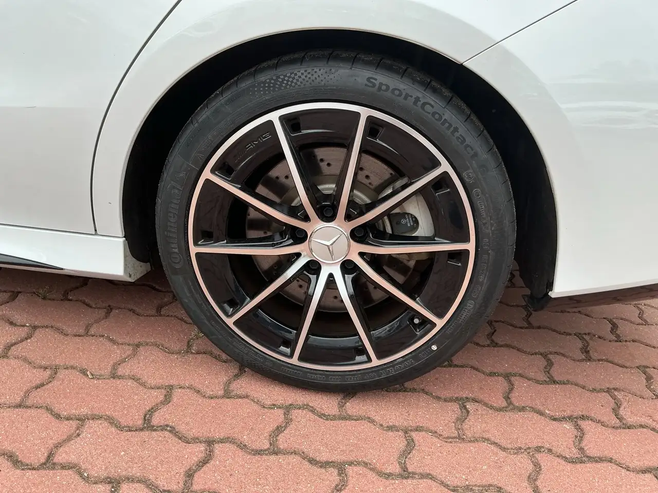Mercedes-Benz CLA 35 AMG CLA 35 4M SB PanoDach 360Kam Multibeam Sound HUD — معرض صور السيارة 20