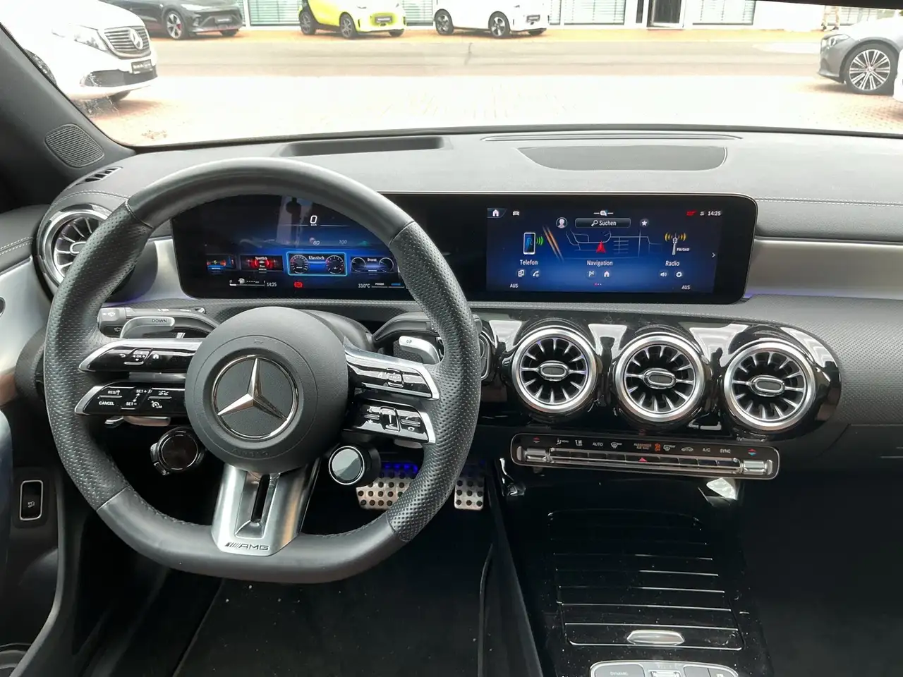 Mercedes-Benz CLA 35 AMG CLA 35 4M SB PanoDach 360Kam Multibeam Sound HUD — معرض صور السيارة 11