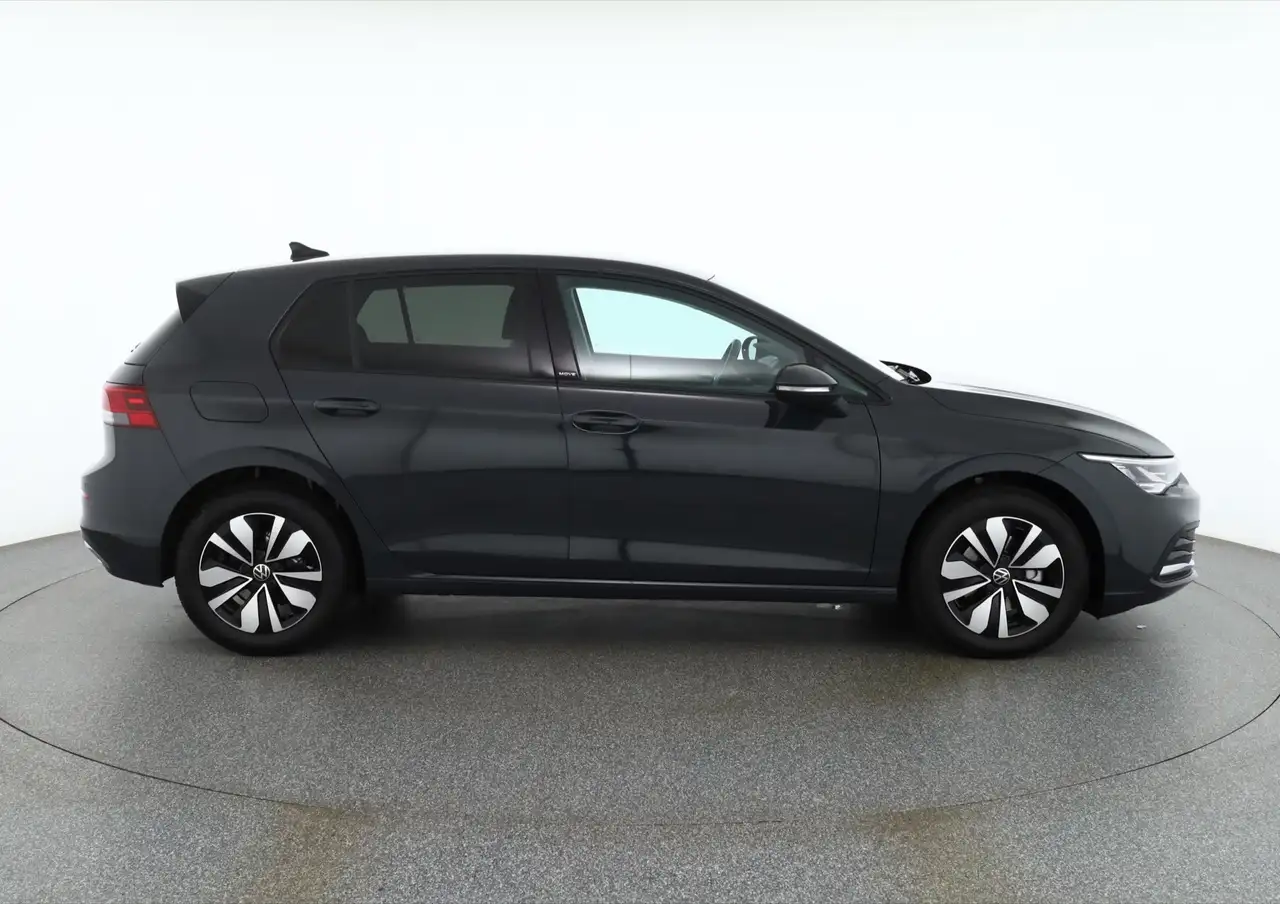 Volkswagen Golf VIII 1.0 eTSI DSG Move LED Navi Winterpaket — Galería del vehículo 6
